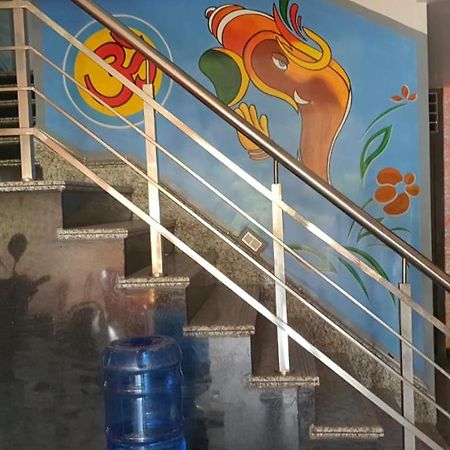 Madhuvatika باتنا المظهر الخارجي الصورة